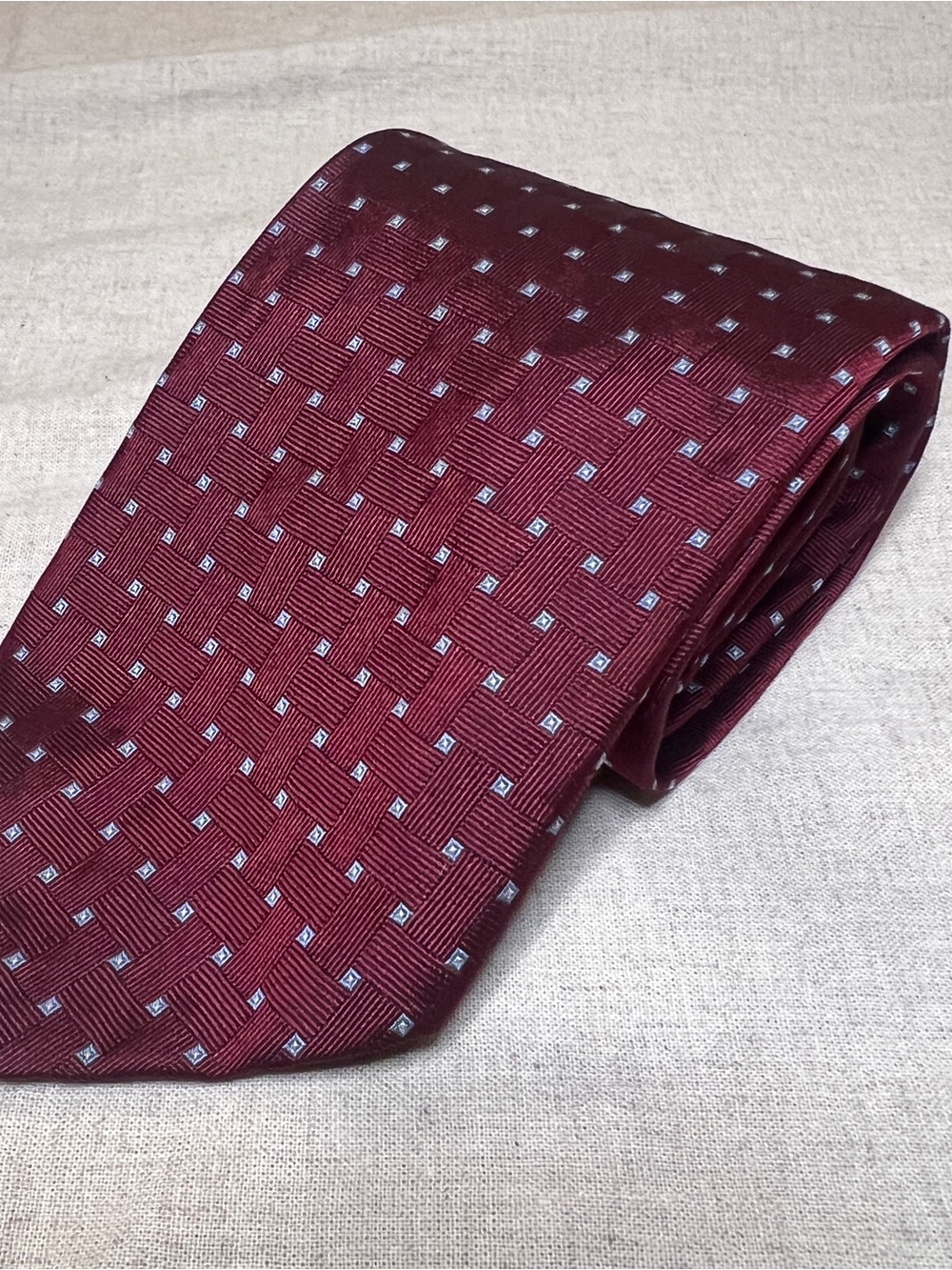 Brooks Brothers 346 Silk Tie Burgundy Geometric 3.75" Woven Italy Made USA